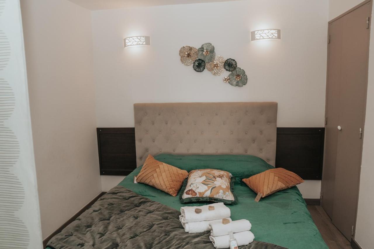 Grand studio, vue mer centre ville carte parking Sanary-sur-Mer Esterno foto