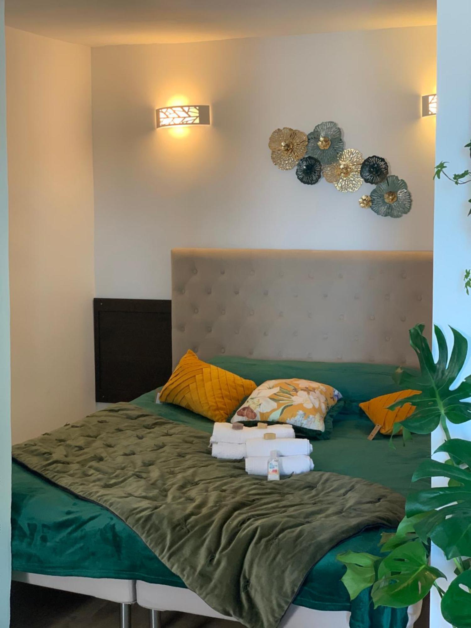Grand studio, vue mer centre ville carte parking Sanary-sur-Mer Esterno foto